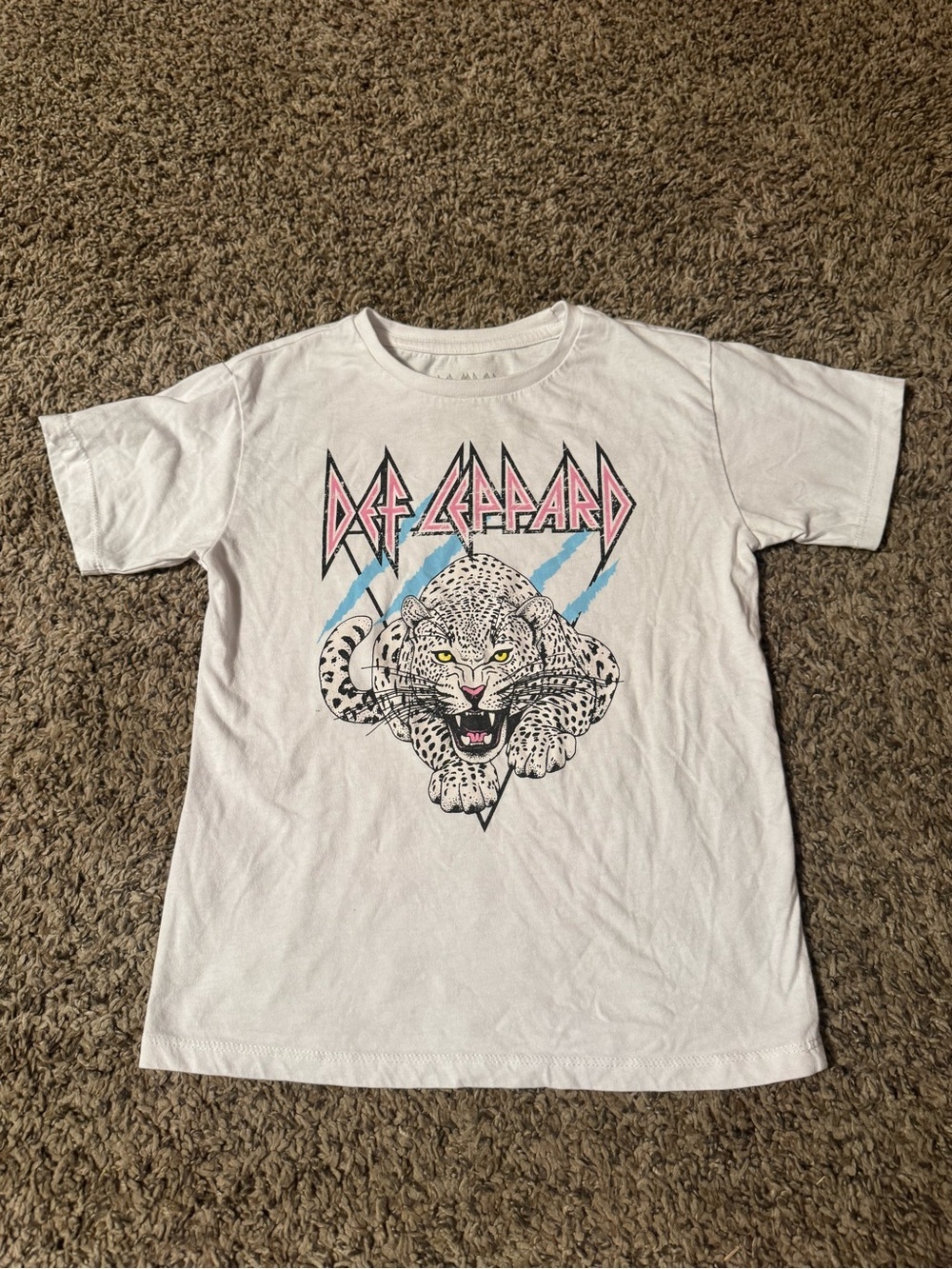 Def Leppard Kids White Graphic Tee with Leopard Design